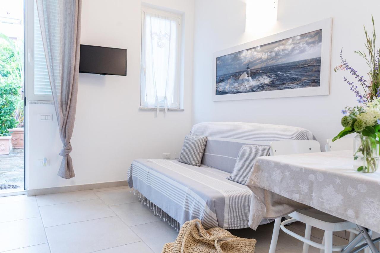 Pochi Passi Dal Mare Apartment San Bartolomeo Al Mare Exterior photo